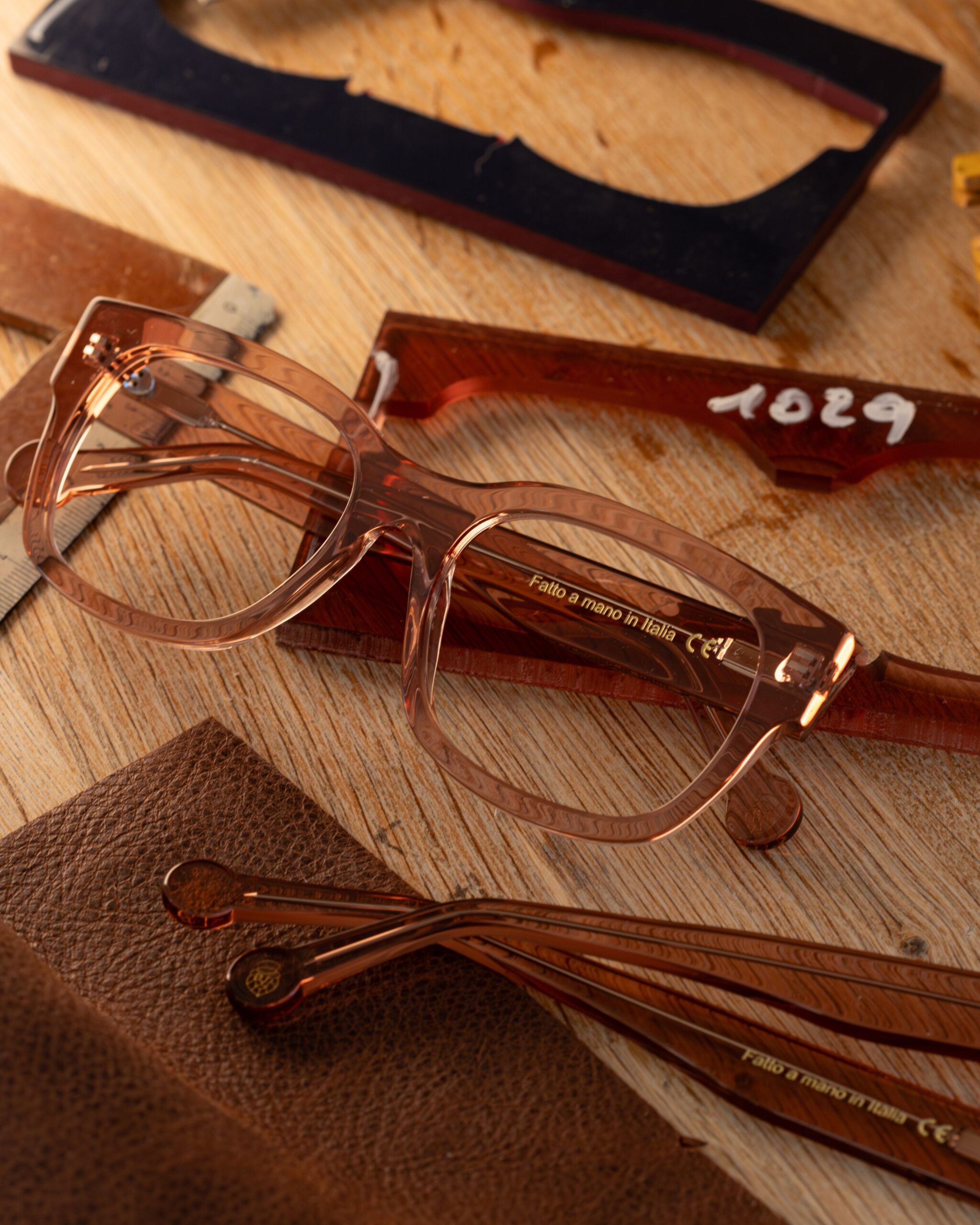 Occhiali sartoriali 19.71 Firenze_cipria