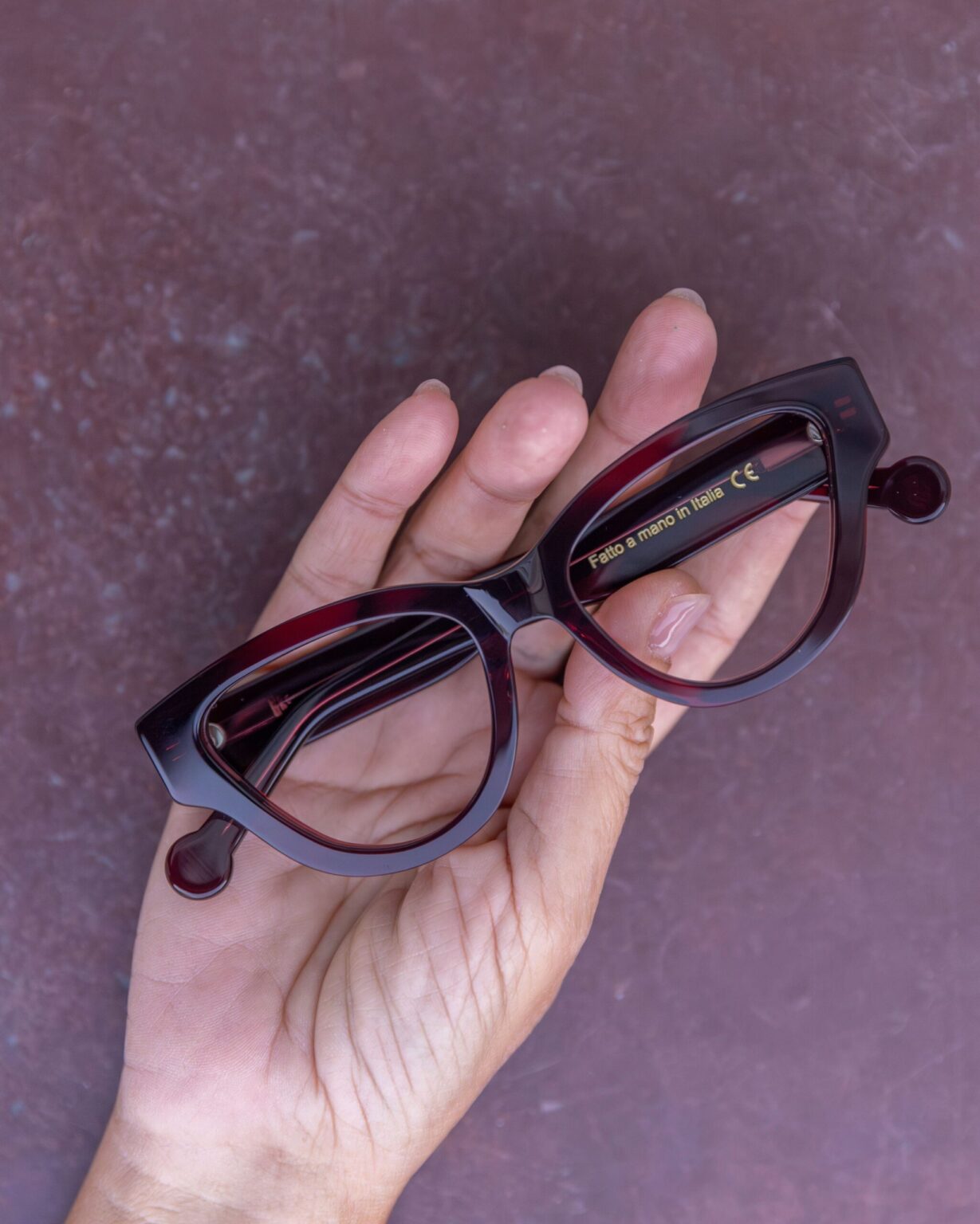 Occhiali sartoriali fatti a mano in Italia